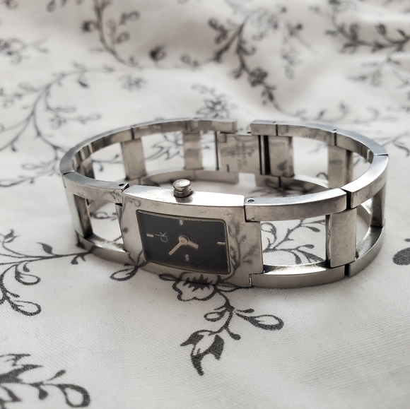 Watch - Picture 3 of 6